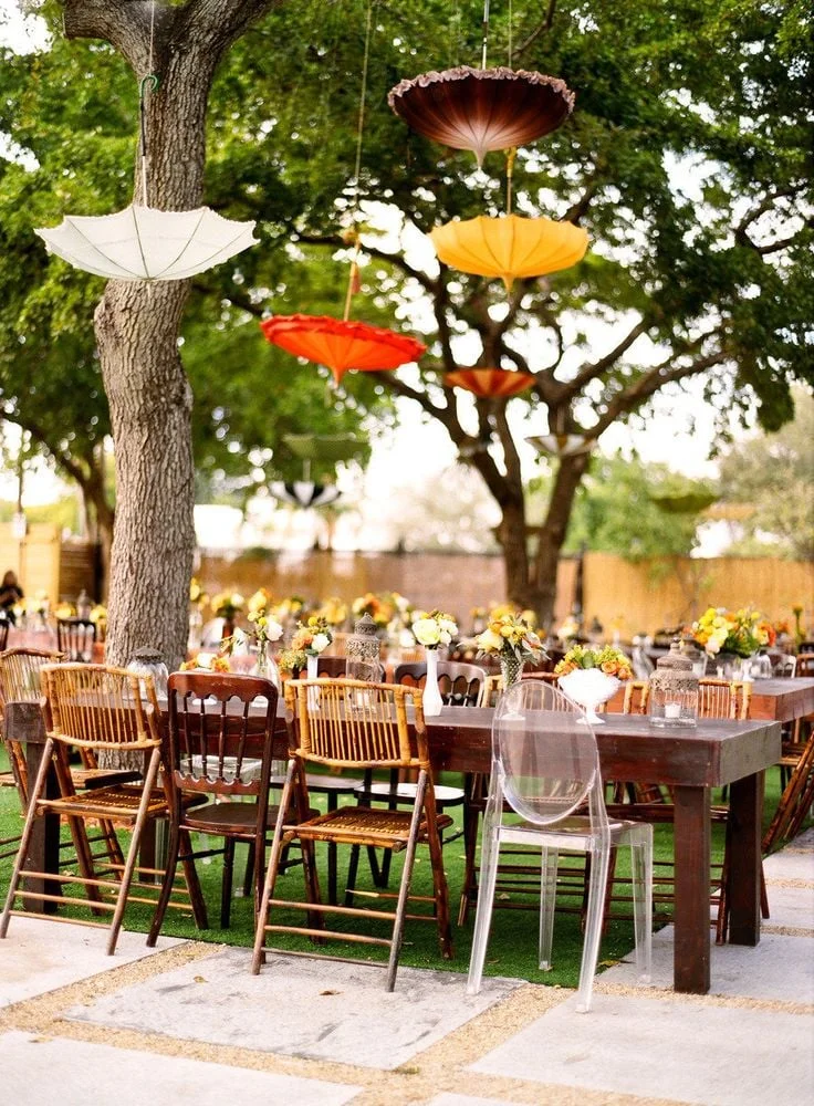 Bella Umbrella | Vintage Rental Umbrellas for Weddings and Events | Ozzy Garcia Photography