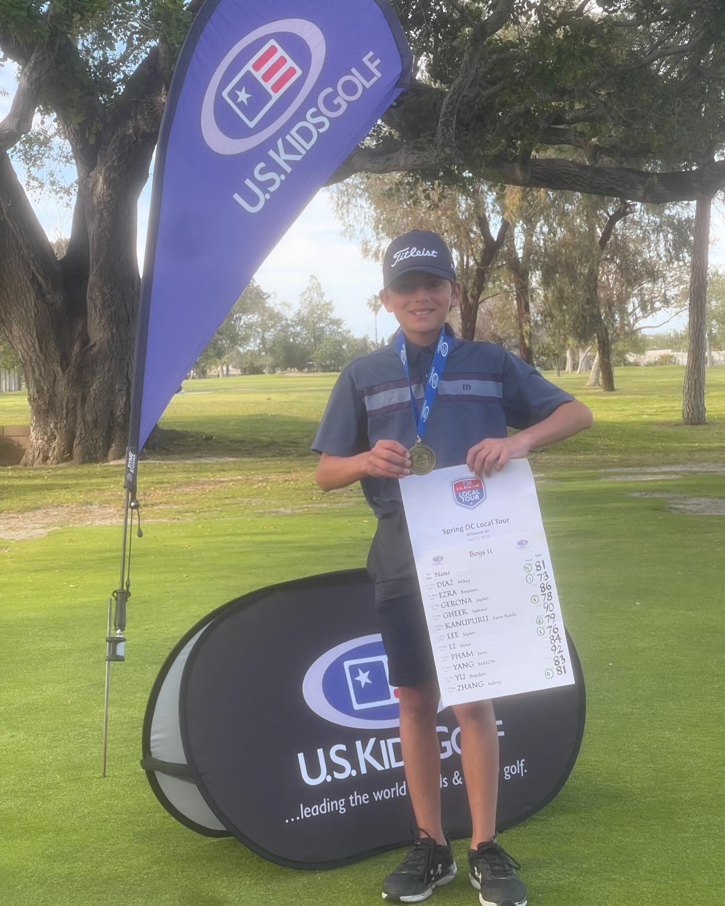 This kid spends 35 hours a week on his game&hellip; 7am to 9am before school swinging full shots and then from 3pm to 6pm chipping, bunker play and putting! He loves it, loves the grind and loves to compete😊 His grandfather teaches him! Great team👊