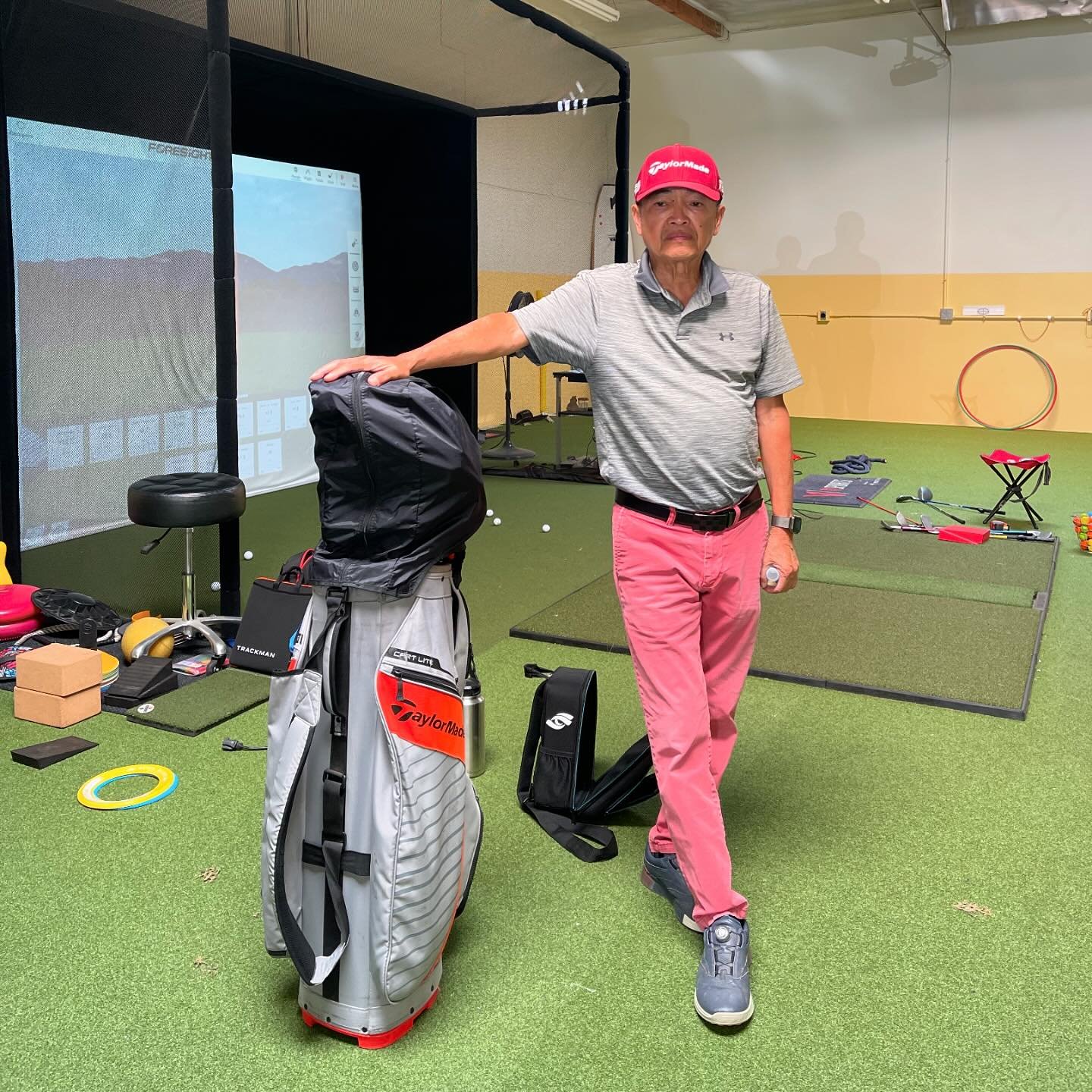 Reynaldo (72) reached out, asking if I could help him with his driver. He was getting 175 off the tee with a weak push fade and he mentioned that 200 yards would be a great achieve for him. After his assessment and knowing precisely what his body cou
