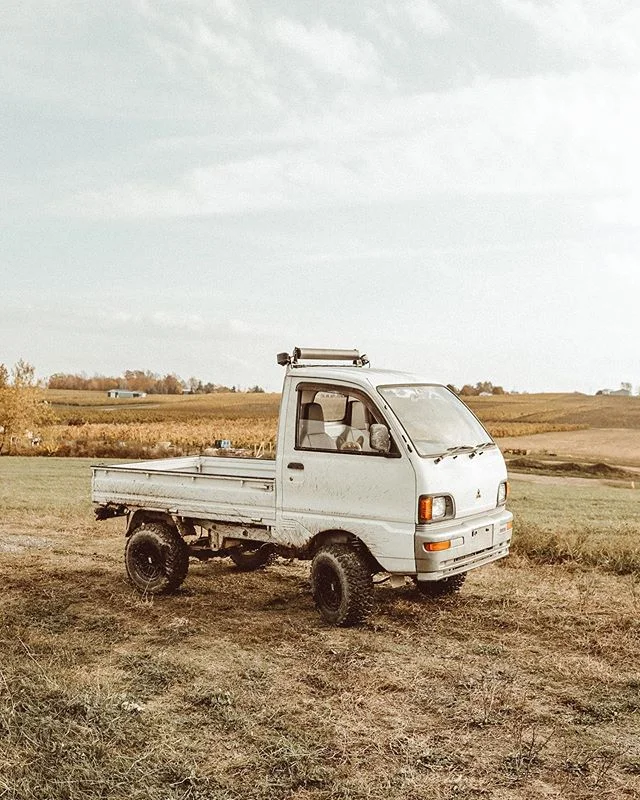 Little truck for a little dog. ⚡️ Had so much fun ripping around in this thing. #mitsubishi