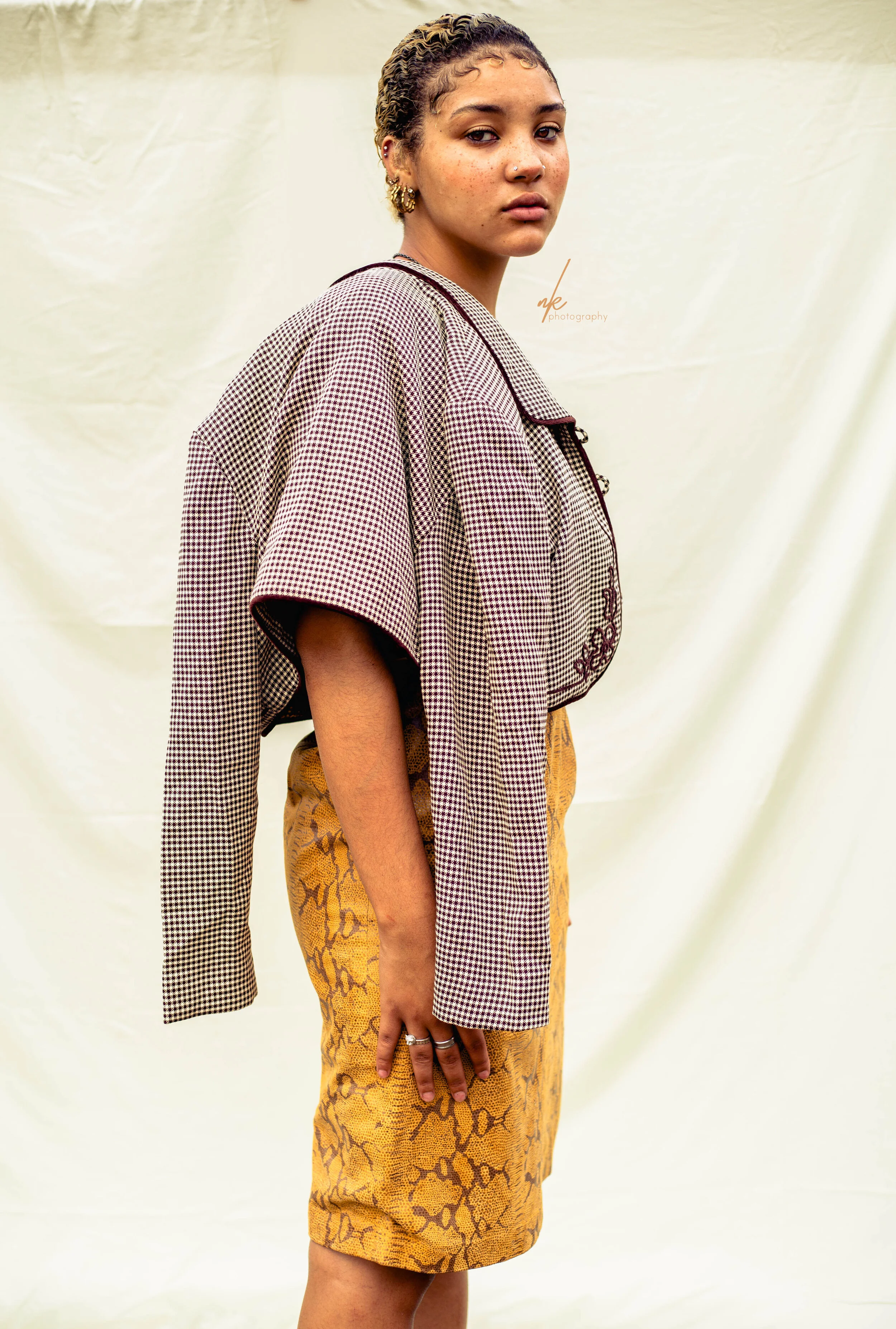 COFFEY IN A SKIRT-30W.jpg