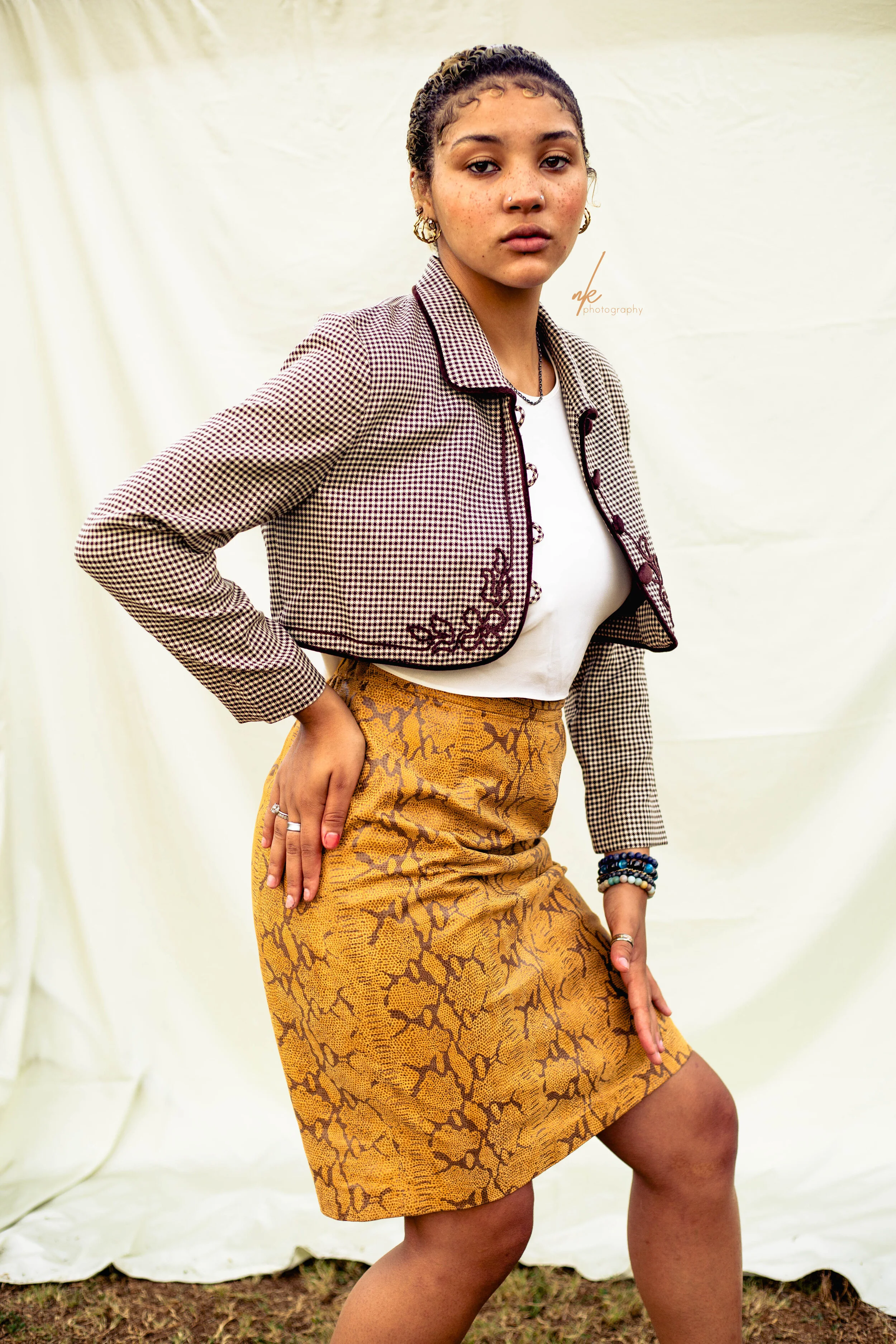COFFEY IN A SKIRT-35W.jpg