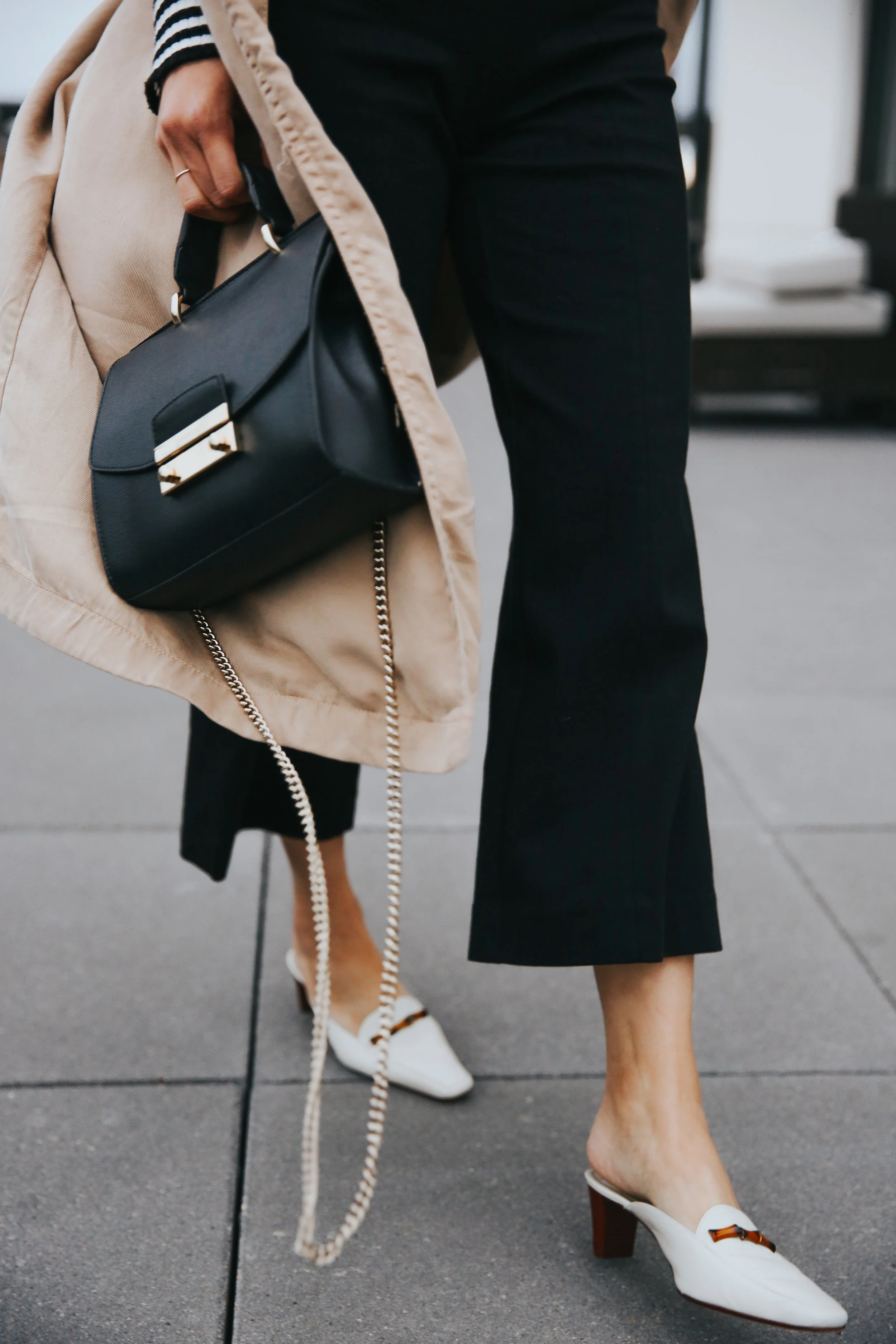 bychloewen-erin-condren-by-chloe-wen-hall-puppy-zappos-blog-blogger-nashville-lifestyle-fashion-clothes-shoes-spring-summer-sandal-hair-unicorn-inflatable-pool-blow-up-pup-dog-adoption-live-music-toy-daniel-wellington-watch-black-strappy-friends-wit…