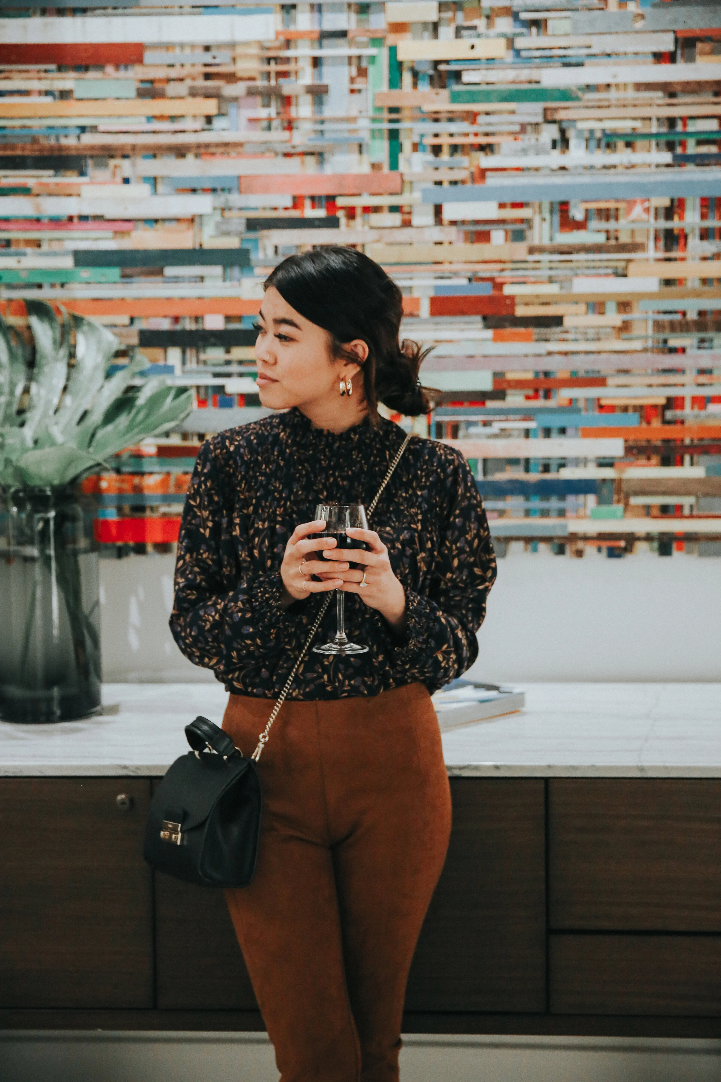 bychloewen-erin-condren-by-chloe-wen-hall-puppy-zappos-blog-blogger-nashville-lifestyle-fashion-clothes-shoes-spring-summer-sandal-hair-unicorn-inflatable-pool-blow-up-pup-dog-adoption-live-music-toy-daniel-wellington-watch-black-strappy-friends-wit…
