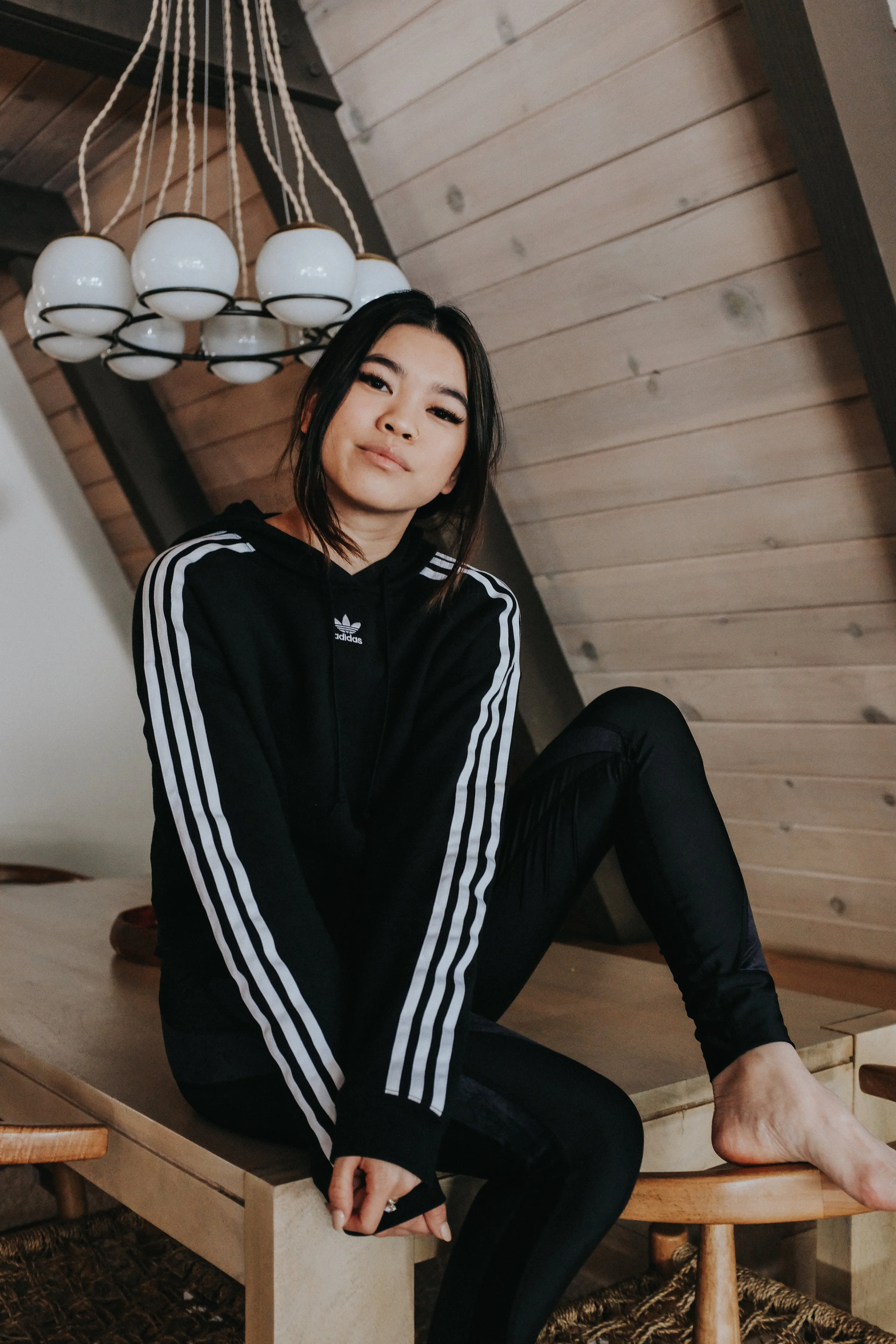 bychloewen-erin-condren-by-chloe-wen-hall-puppy-zappos-blog-blogger-nashville-lifestyle-fashion-clothes-shoes-spring-summer-sandal-hair-unicorn-inflatable-pool-blow-up-pup-dog-adoption-live-music-toy-daniel-wellington-watch-black-strappy-friends-wit…