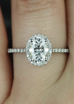 RosadosBox 1.50cts Rebecca 8x6mm 14kt White Gold Forever One Moissanite