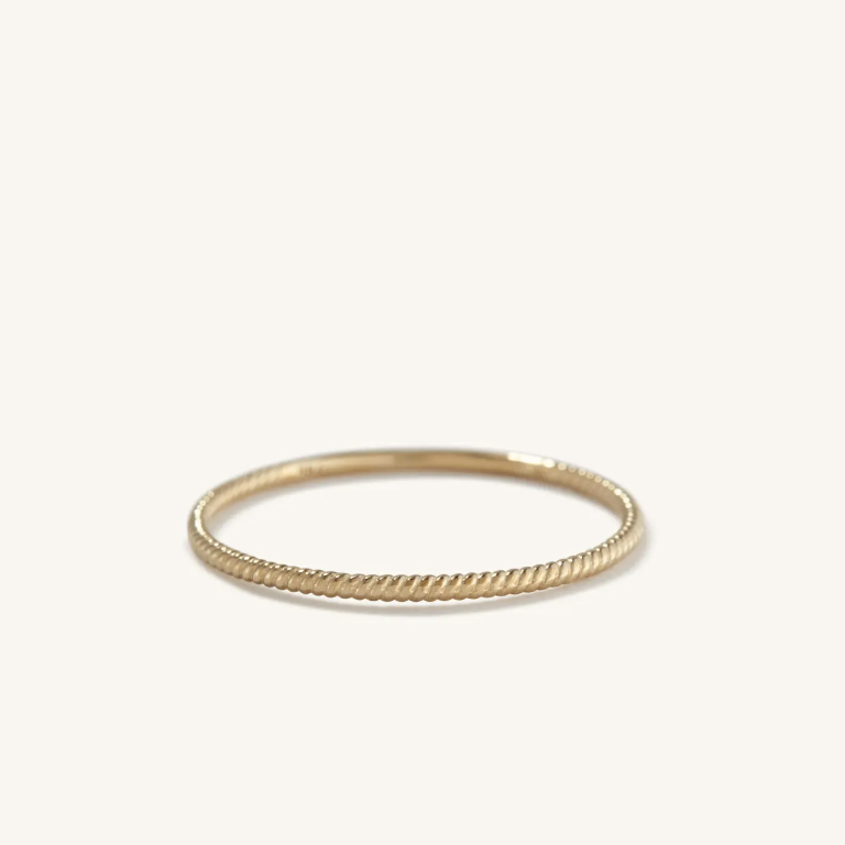 Twist Ring