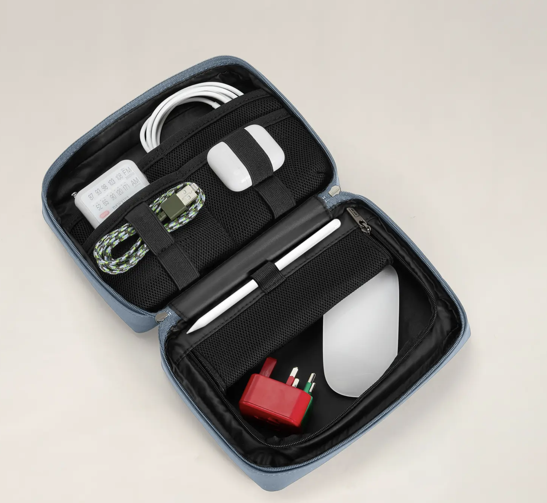 AWAY The Tech Case Organizer