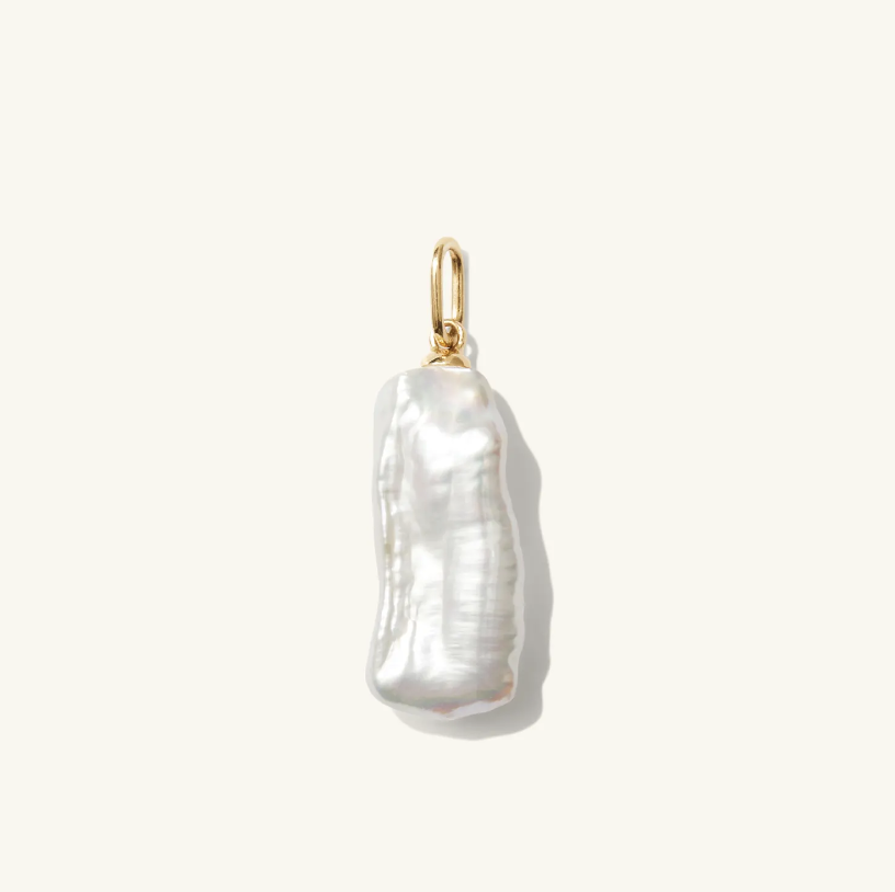 Mejuri Biwa Pearl Charm