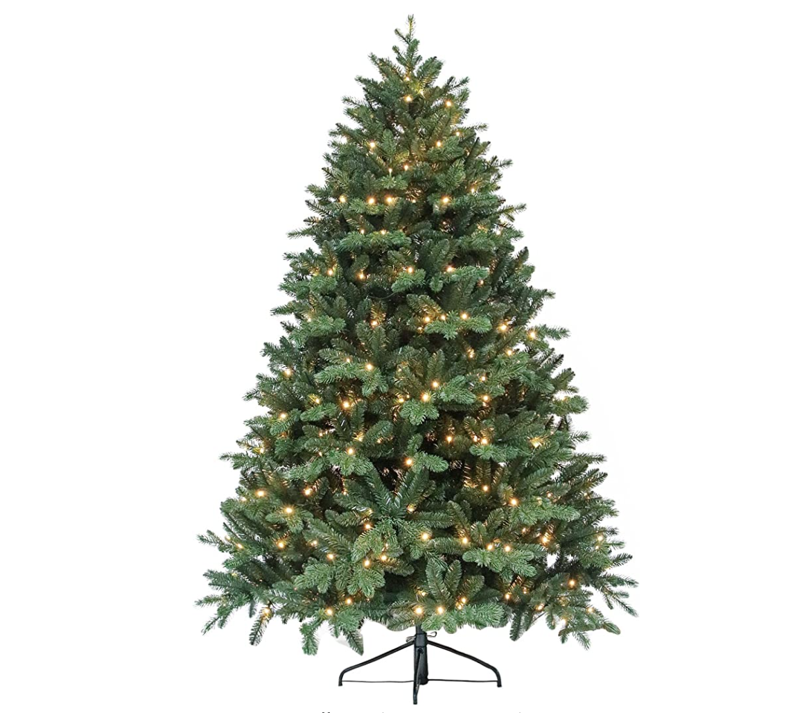 Amazon MAKEATREE 7.5 FT Artificial Christmas Tree with 2385 Tips, 500L, Hinged Spruce Xmas Tree for Indoor Outdoor