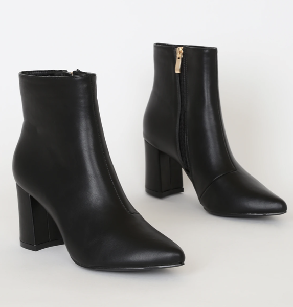 Lulus Sarai Black Pointed-Toe Ankle Booties