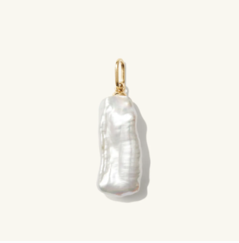 Mejuri Biwa Pearl Charm