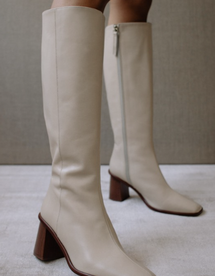 Alohas East Off White