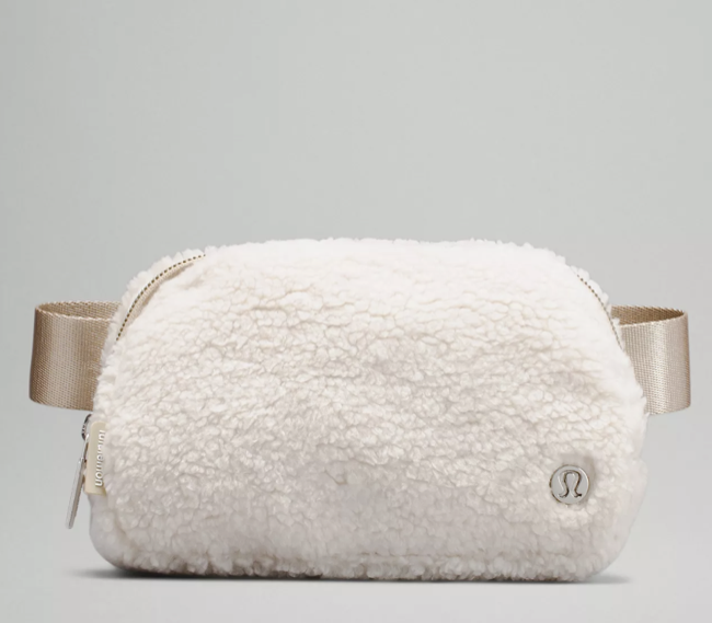 Lululemon Everywhere Belt Bag 1L FleeceLululemon Everywhere Belt Bag 1L Fleece