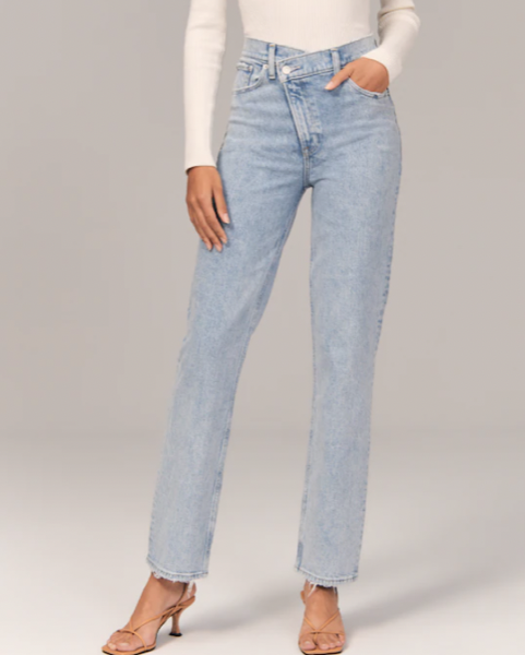 Abercrombie Ultra High Rise 90s Straight Jeans