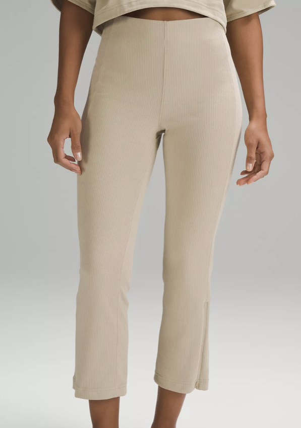 Lululemon Ribbed Softstreme Zip-Leg High-Rise Cropped Pants 25" (size 2 in Trench)