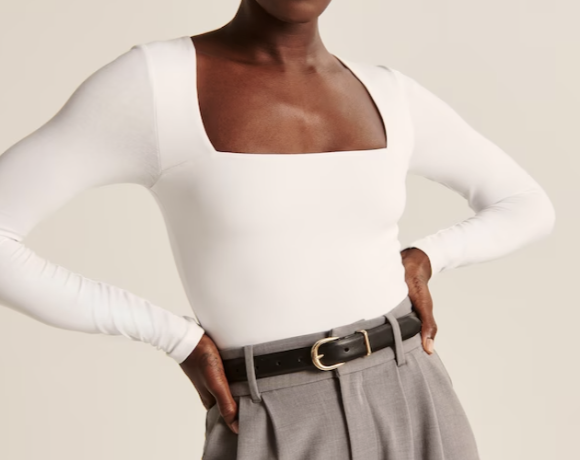 Long-Sleeve Cotton Seamless Fabric Squareneck Bodysuit