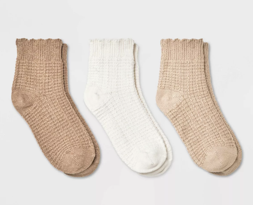 Cute Target Scallop Edge Socks