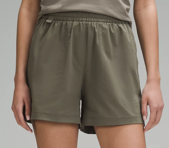 Lululemon Lighweight High-Rise Hiking Short 4"