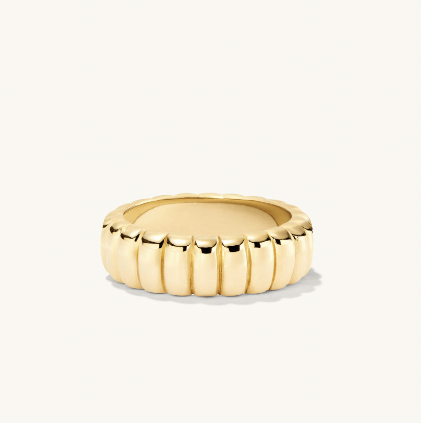 Mejuri Charlotte Ring