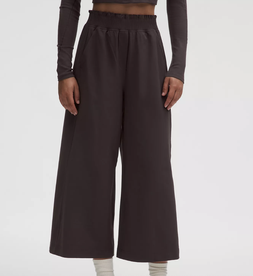 Lululemon Stretch Woven Ruffle-Waist Wide-Leg Cropped Pant