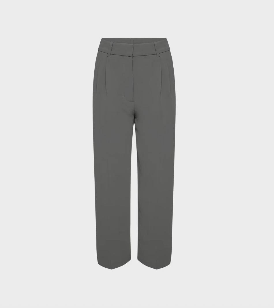 Aritiza Effortless Pants Crepette in Cropped Legnth