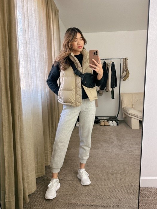 35 Sweatpants Outfit Ideas For Winter 2023