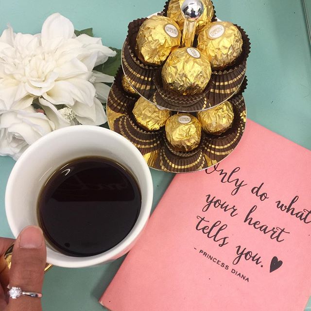 Always listen to your heart ❤️ #lovewins #happyheart #alohafriday #werkwerkwerkwerkwerk #cocojavahawaii #alwaysworking #coffee #chocolate #lovemyjob
