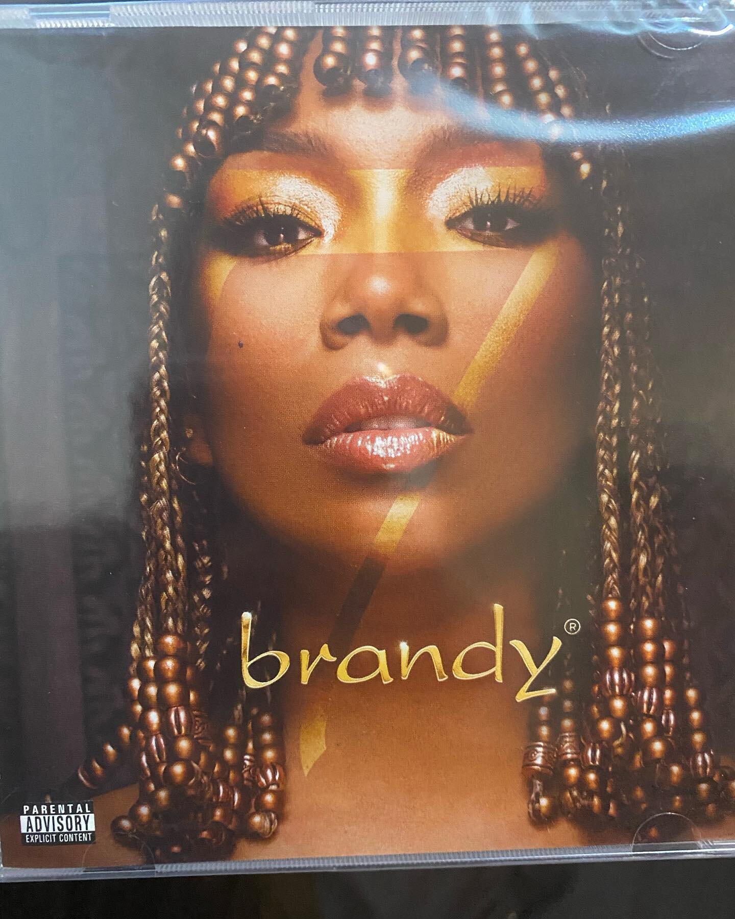 @brandy I bought the digital and the physical album #B7 🇬🇧 #notomorrow #borderline #ratherbe #luciddreams #saysomething #iammore #unconditionaloceans #savingallmylove #byebipolar #babymama #loveagain