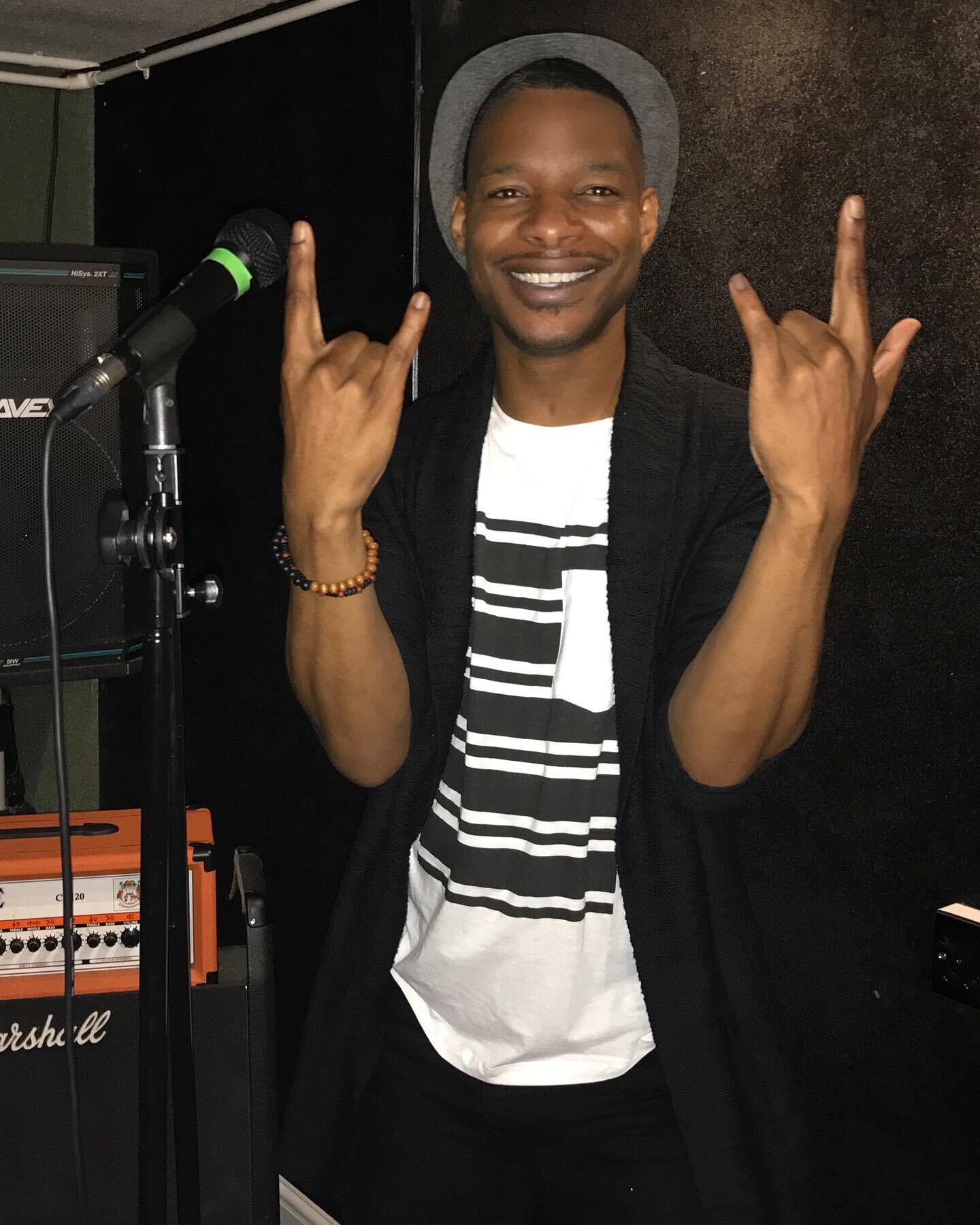 Rock and Roll 🎸 #futurehouse #deephouse #summermusic #summermix #gamingmusic #housemusic #basshouse #electrohouse #edm #electronic #electronicmusic #dance #dancemusic #music #newmusic #youtube #anthonycarey #anthonycareymusic #singer #vocalist #soul