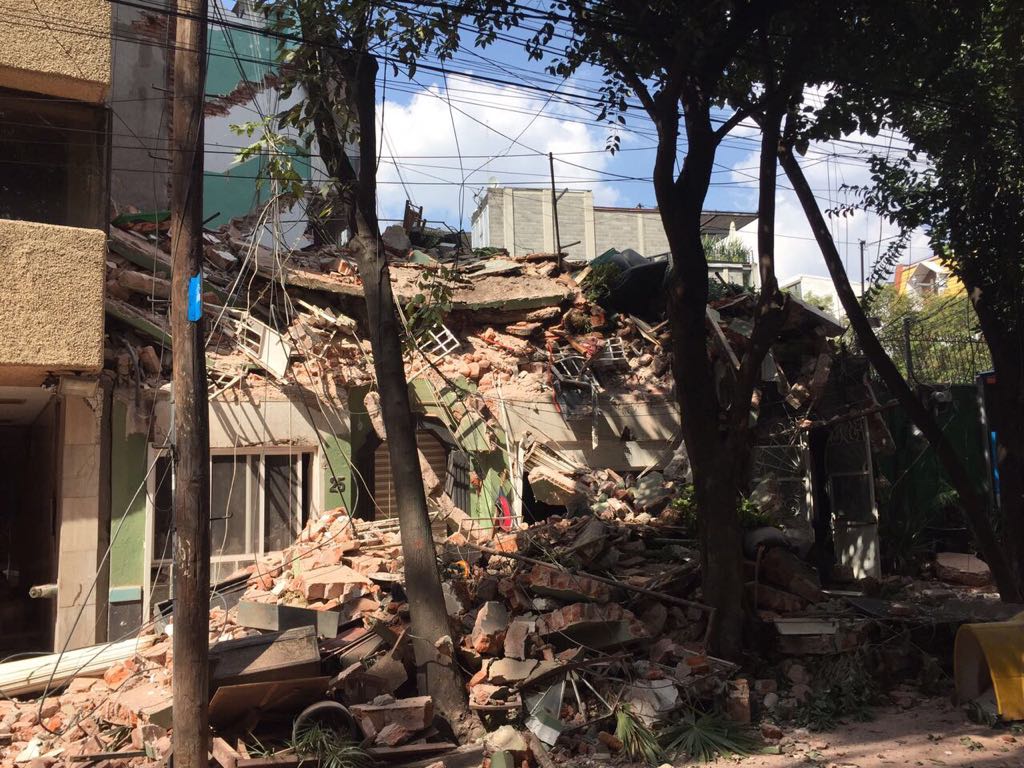 Daño en la Colonia Doctores después del terremoto / Foto por René Delgadillo González