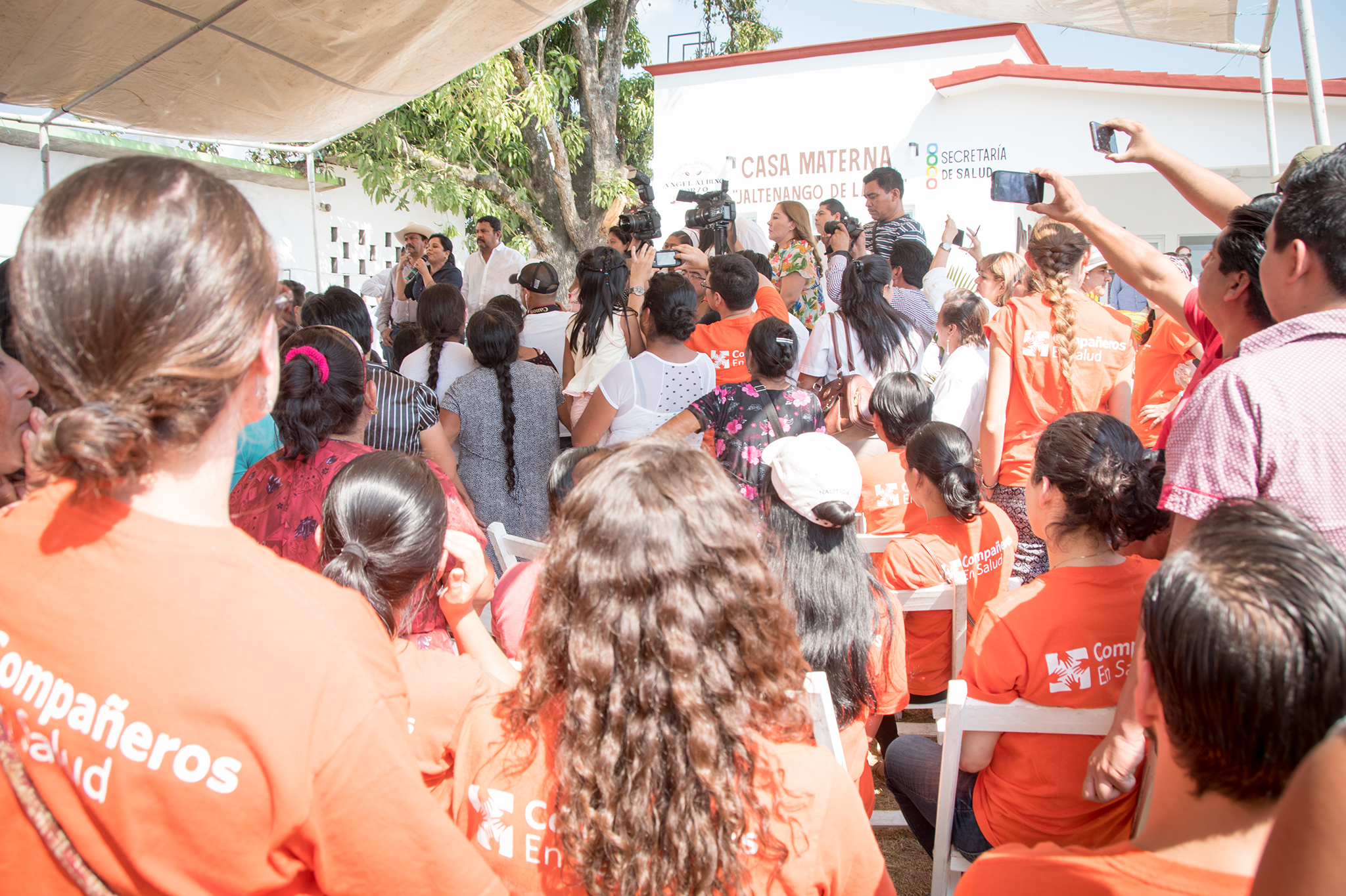  ¡La inauguración de la casa materna en Jaltenango de la Paz! Aquí, las mujeres de toda la región tienen acceso a un servicio público de atención obstétrica de alta calidad. El objetivo de brindar una atención segura, respetuosa y de calidad se ha lo