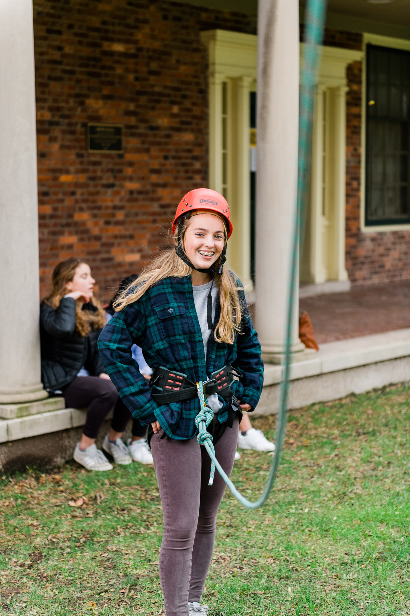 2018-10-30-COMM-JH-Rappelling-on-the-Quad-DSC_4053.jpg