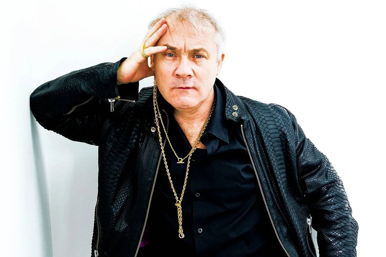 AR-AK854_Hirst_M_20150916162759.jpg