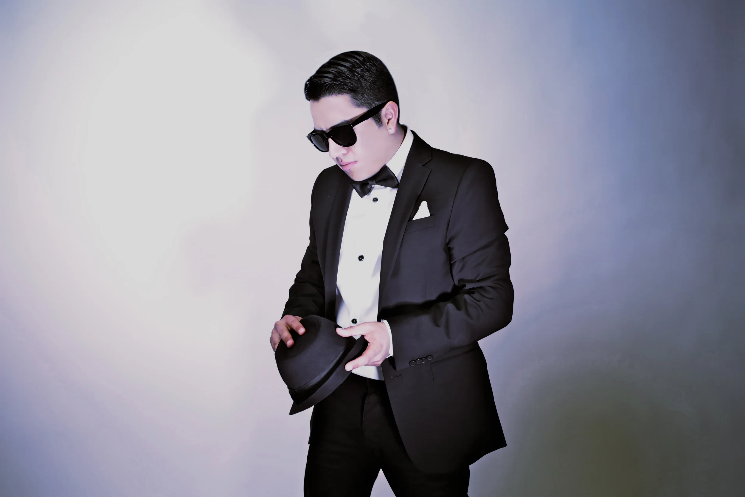 Bounce Sundays: DJ Fabian + Surprise Guest