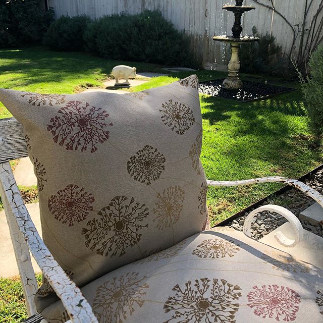 Anacapa Harvest performs in the Fall sunshine, and will stand the test of time....#outdoor #hiperformance #harvest #fall #durable #hollandandsherryla #hollandandsherryinteriors #gsdltd #london #fabric #textiles #outdoorfabric #swissprints #germanqual