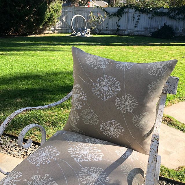 Anacapa Flax In hi performance mode.#outdoor #hiperformance #hollandandsherryinteriors #hollandandsherryla #georgespencerdesigns #london #anacapa #durable #swissprint #germanquality #venicebeach #katerinatanadesign