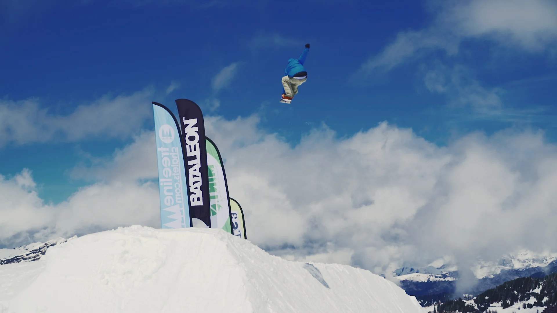 HipSnowboard2_HipJam.jpg