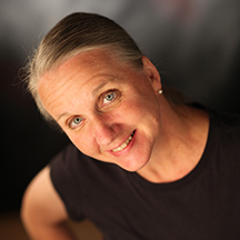 Ruth headshot2.jpg