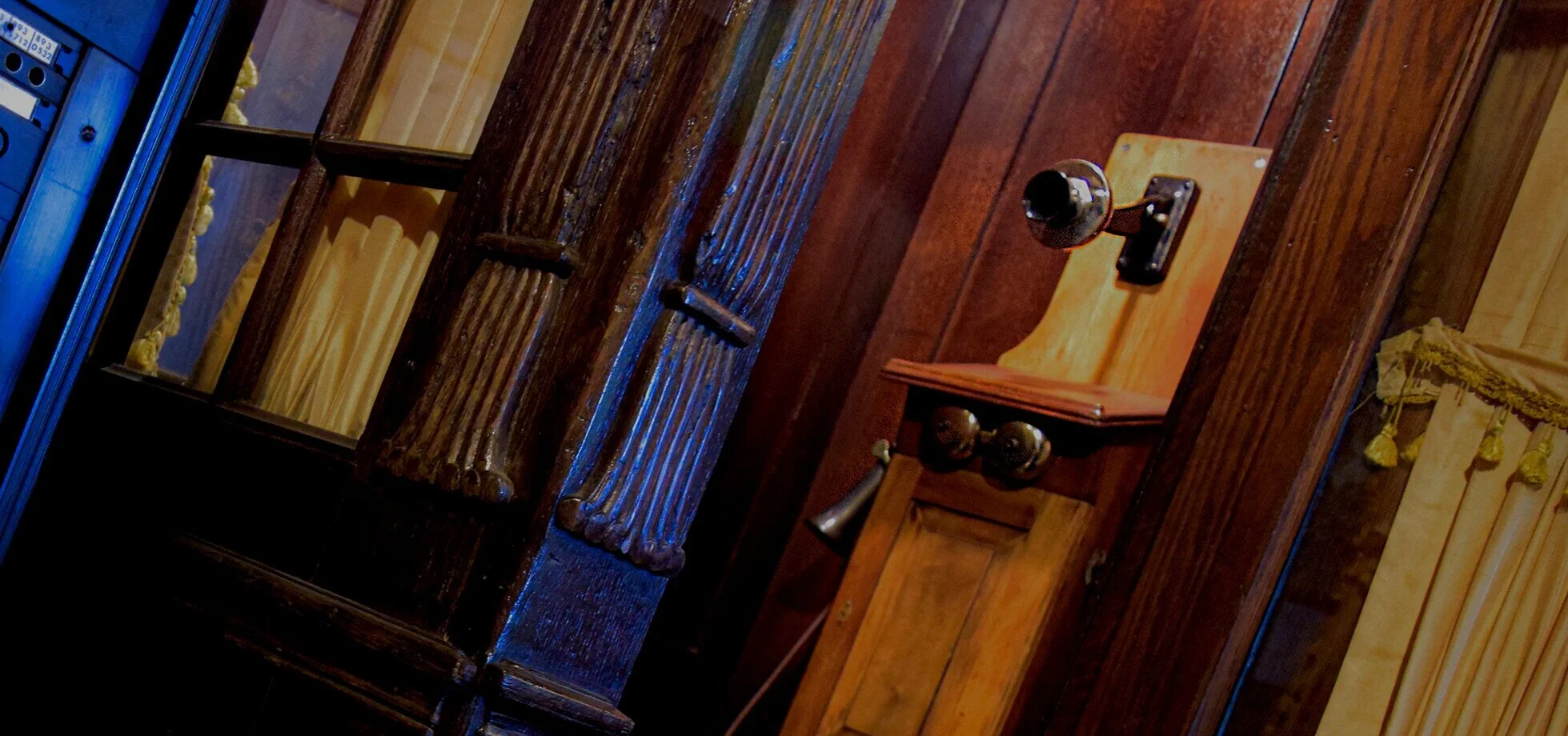 Phone+booth.jpg