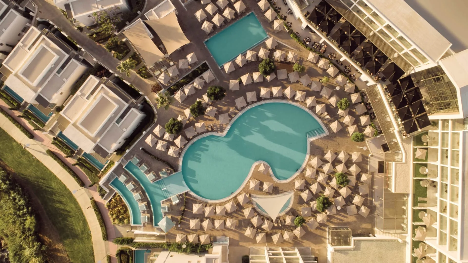 15-mare-resort-paphos-luxuryx-hotel-cyprus.jpg