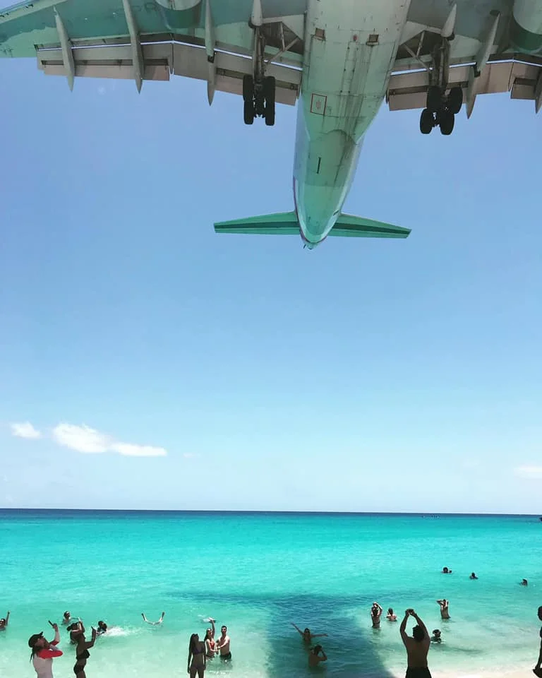 Close up plane spotting on Maho Beach