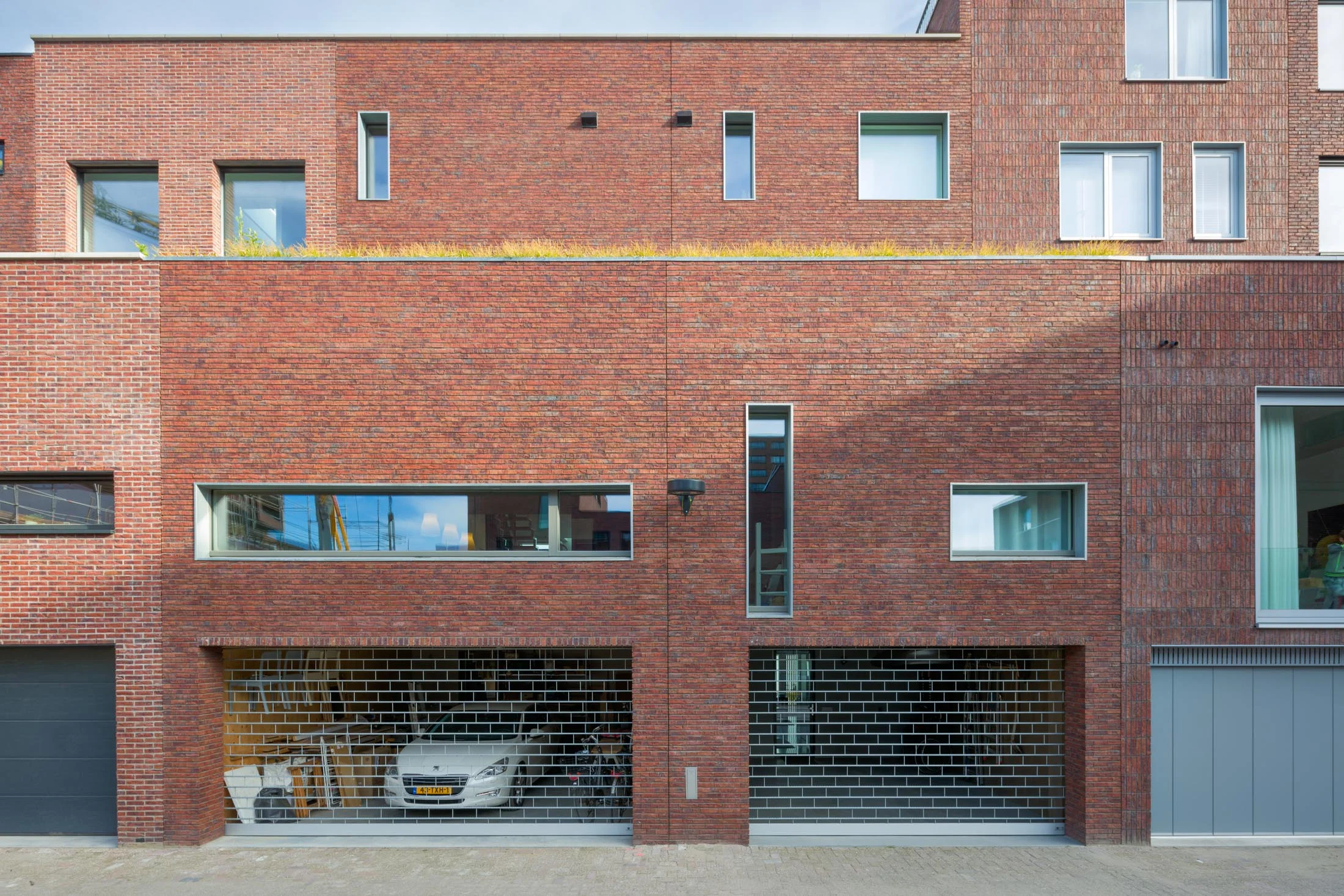 gevels NOORDzijde MET GARAGES | NORTHfacade WITH GARAGES