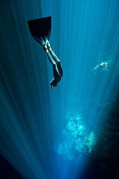 Free-diving-cenote-mexico-011.jpg