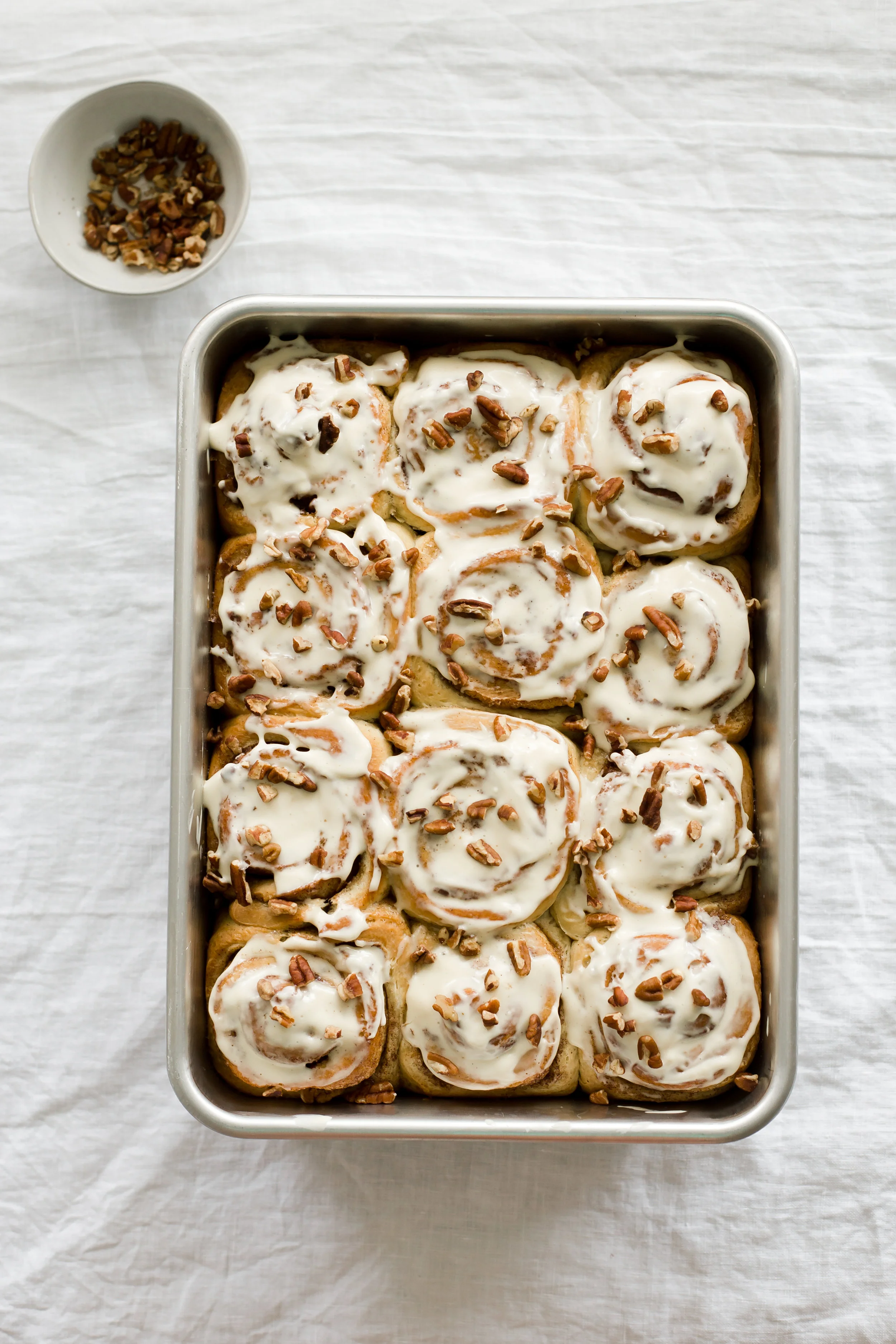 overnight_pecan_maple_cinnamon_rolls-11.jpg