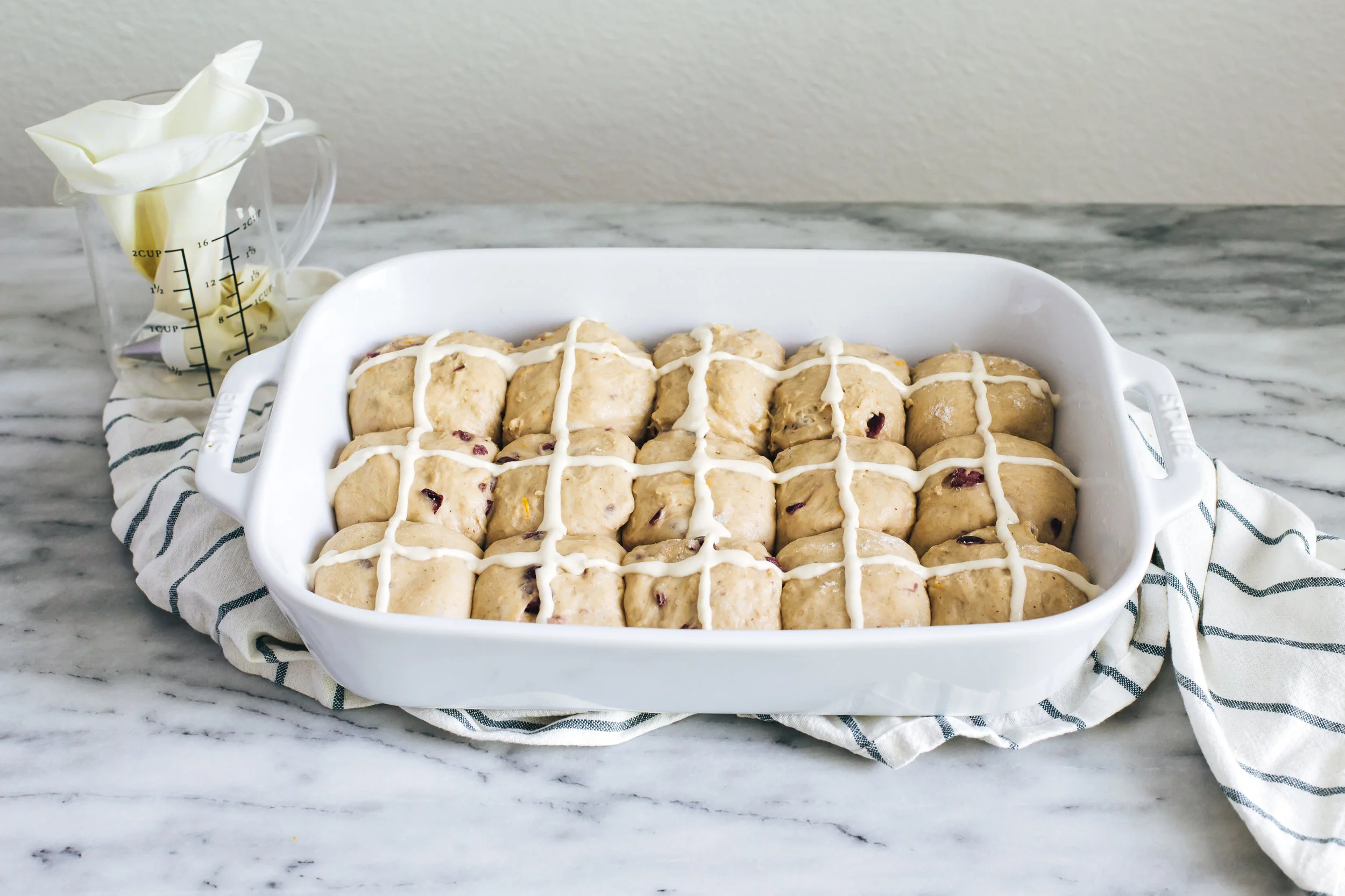 orange_cranberry_hot_cross_buns-6.jpg