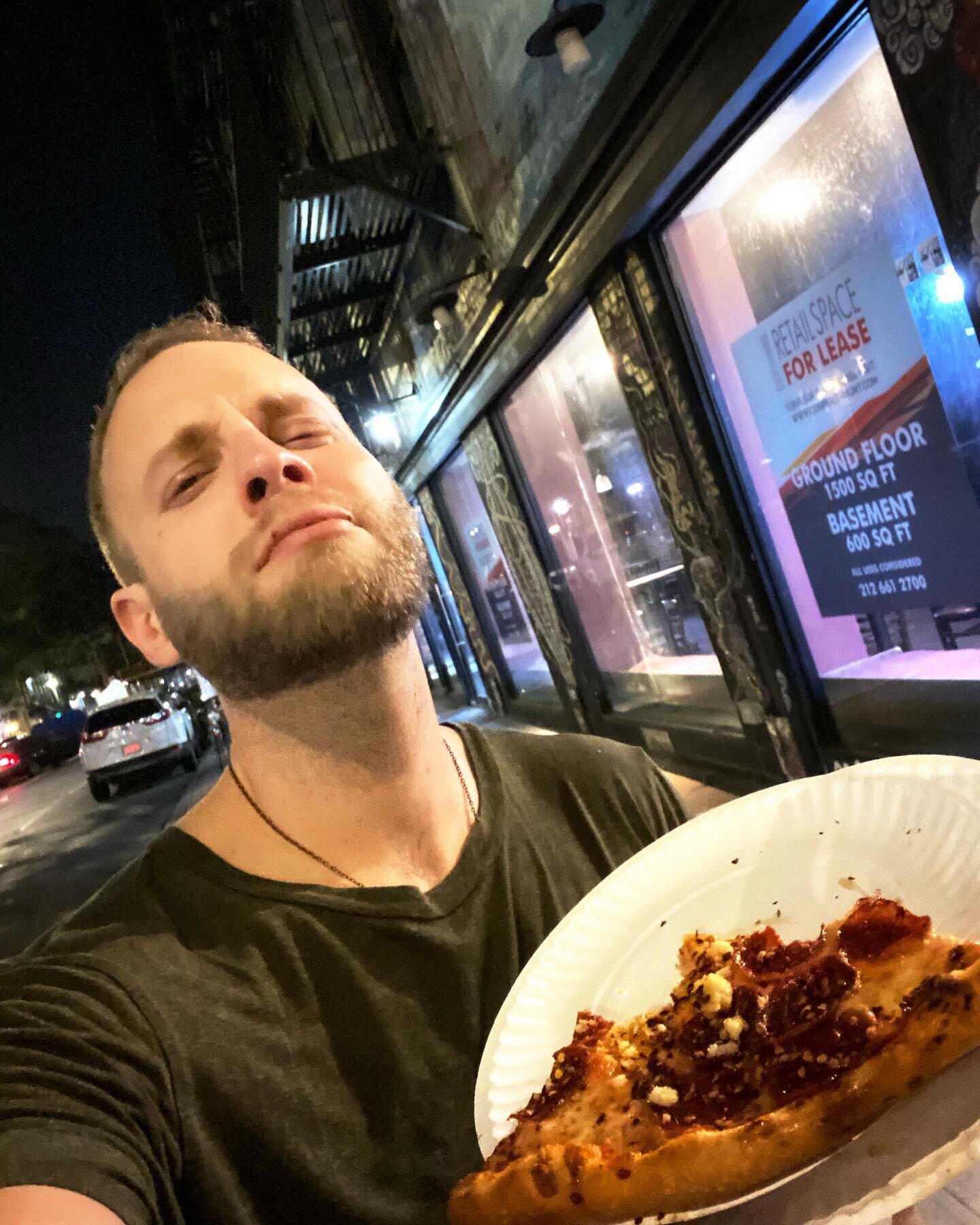 This is how I feel about nyc&hellip; a slice of mouth watering pizza at 2 am&hellip; #goodnight