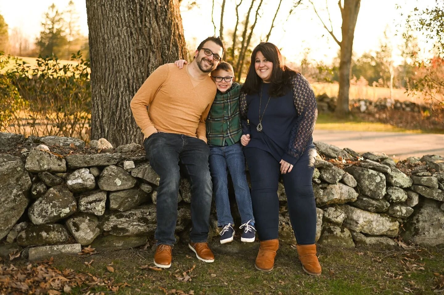 Keep the people you care about close to you ❤️
#anthonytomassiphotography
#topsmeadstateforest 
#topsmeadstatepark
#familyphotography 
#familyphotographer 
#familyphotos 
#familyportraits 
#familyphotoshoot 
#ctfamilyphotographer 
#ctfamilyphotograph