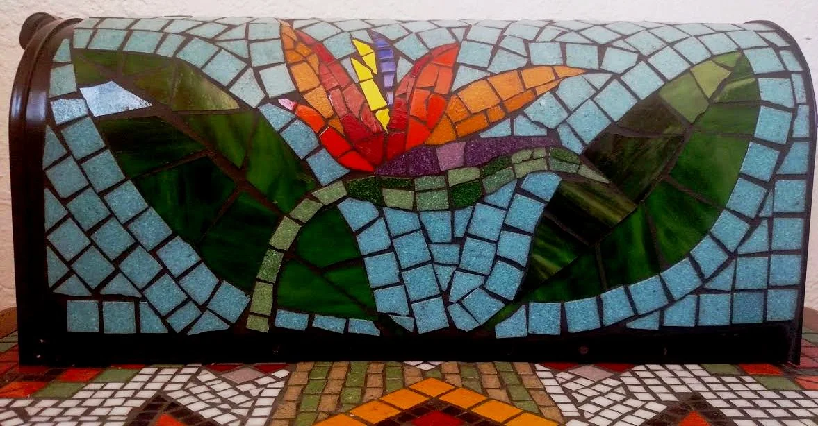 bird of paradise mailbox.jpg