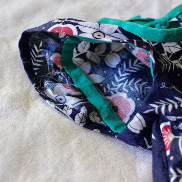 who doesn&rsquo;t love a good bound seam? @oliverands #butterflyblouse in cotton from @stonemountainfabric #kidsewing #babygift #psimadethis #handmadegifts